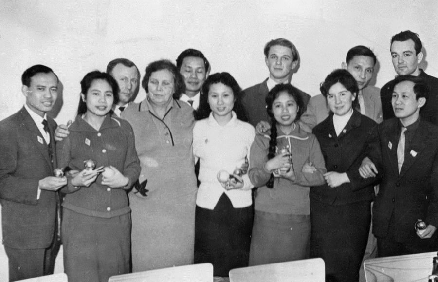 История факультета международных