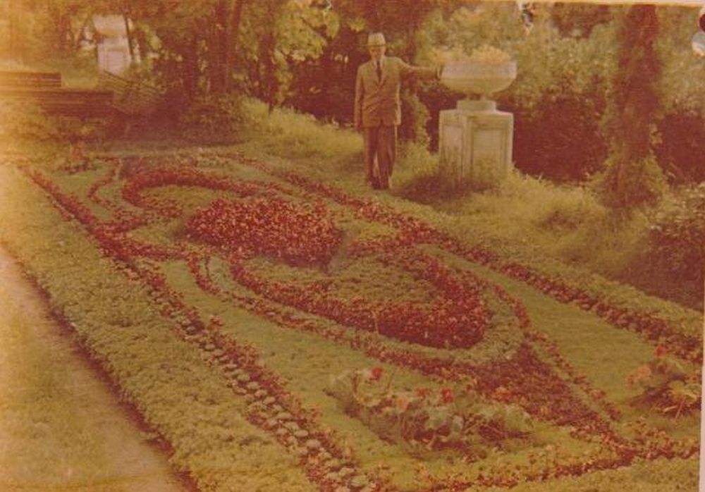 Новиков