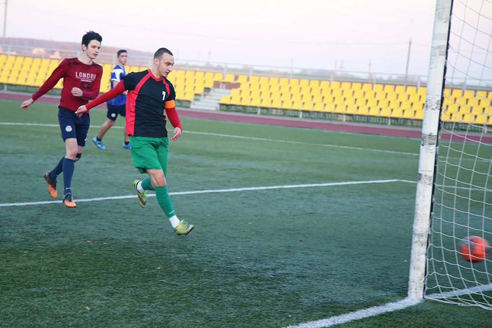 Футбол