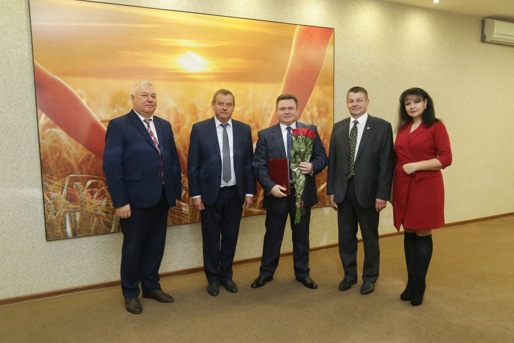180 лет