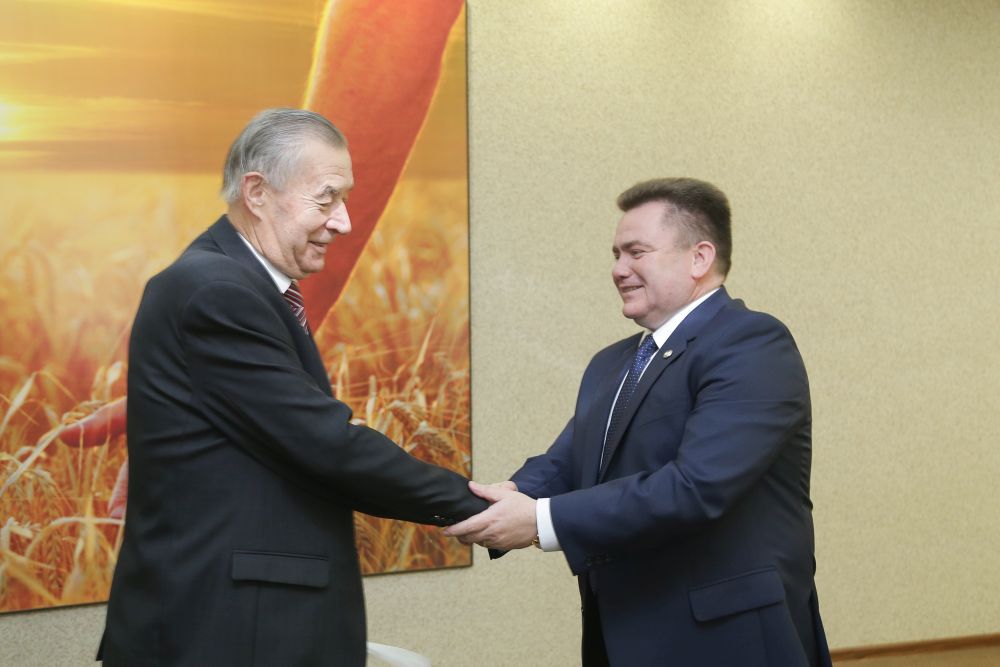 180 лет