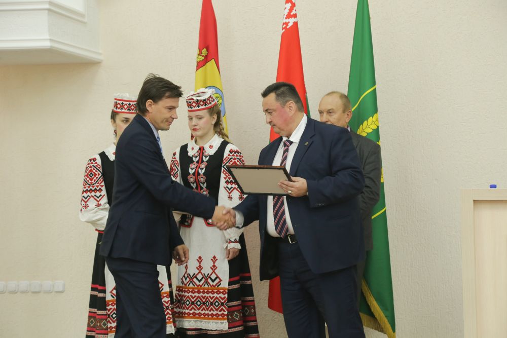 180 лет