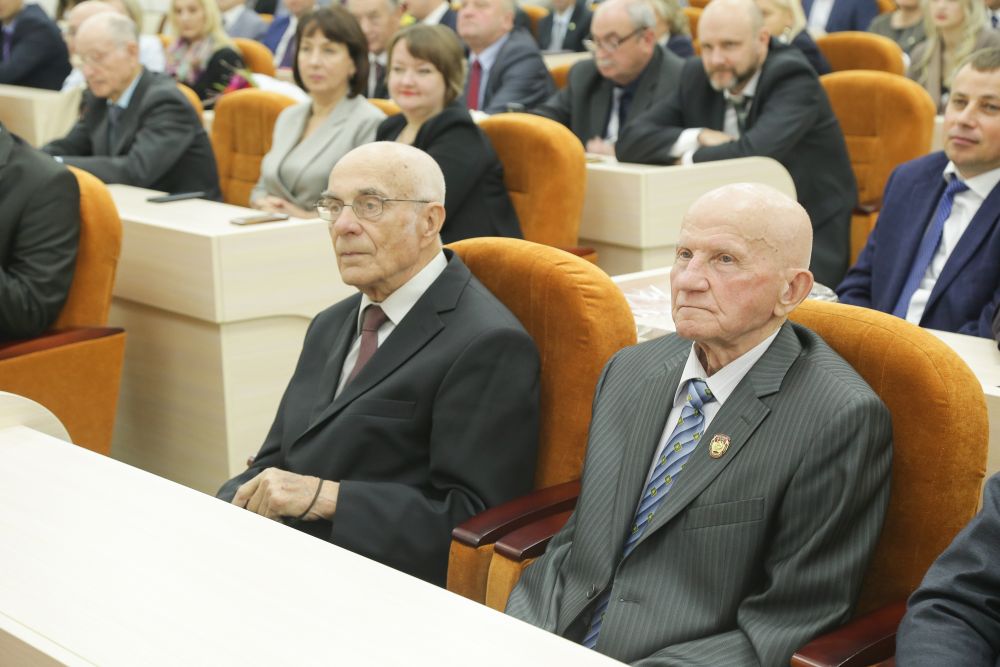 180 лет