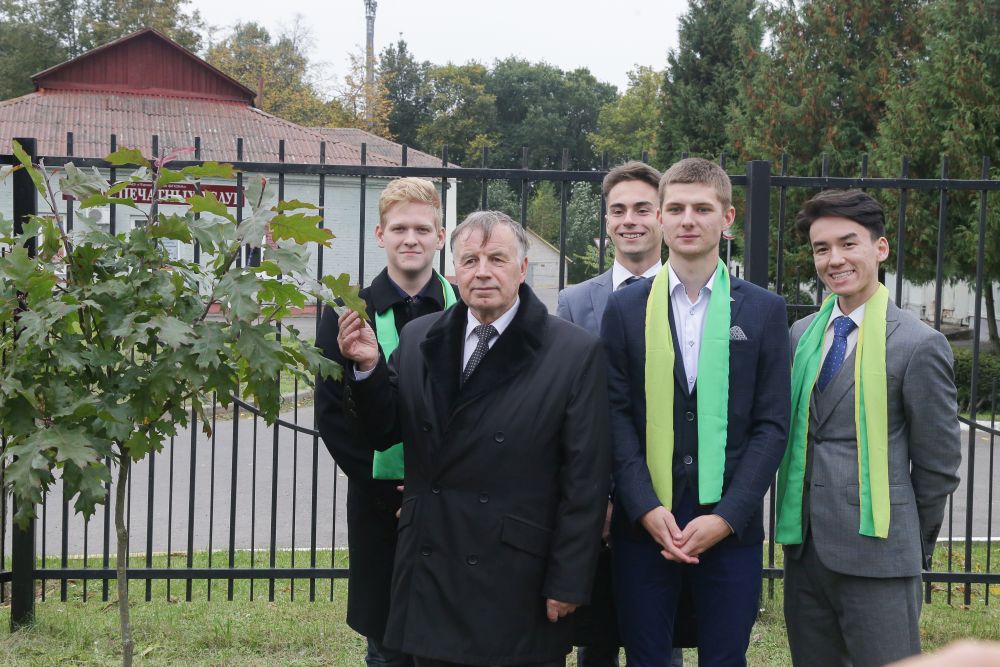 180 лет
