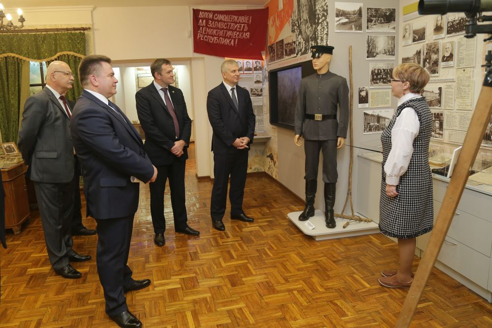 180 лет