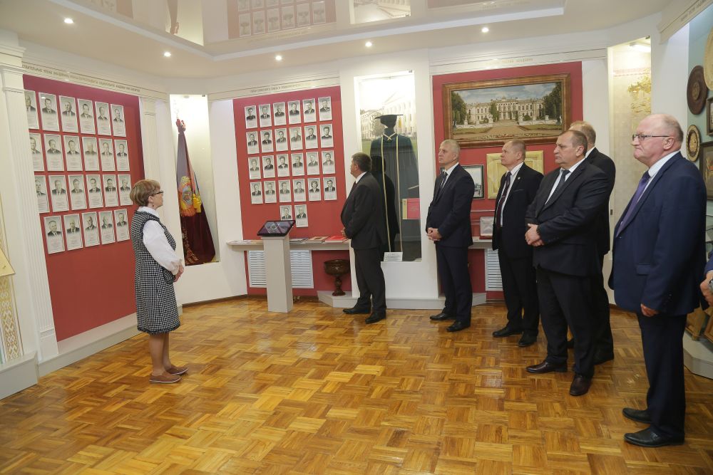 180 лет