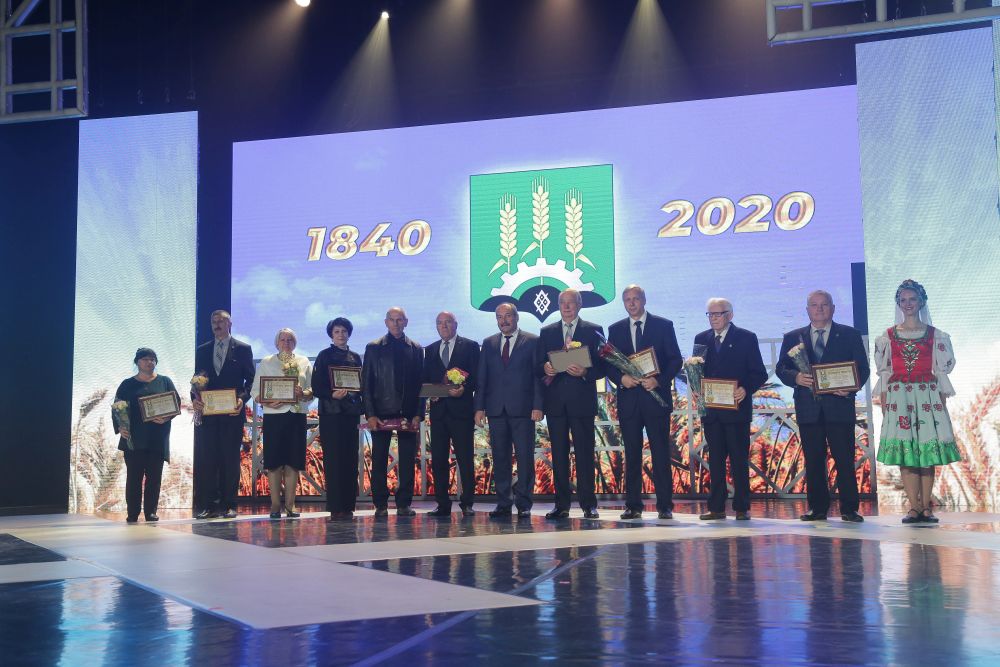 180 лет