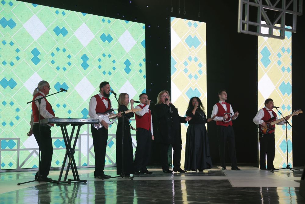 180 лет
