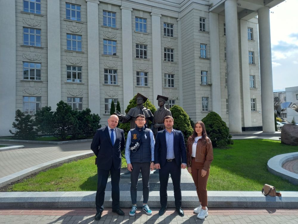 Академия наук
