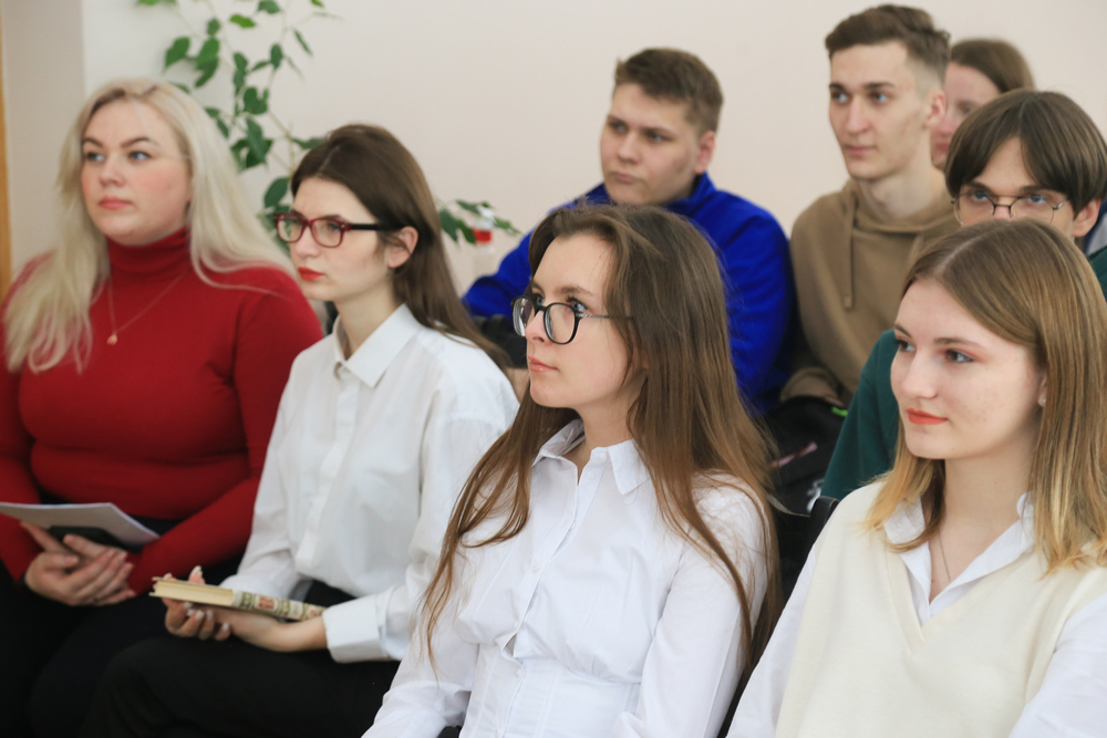Название на русском