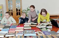 Кураторские занятия по книжной выставке «Энциклопедии. Словари. Справочники»