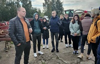 Будущие защитники растений познакомились  с ЗАО «Агрокомбинат «Заря»