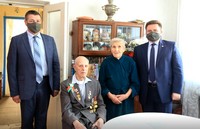Равнение на подвиг