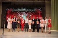Торжественная церемония вручения дипломов о высшем образовании выпускникам экономического  факультета