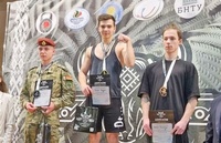 Золотая медаль на Республиканских соревнованиях по армреслингу среди юниоров и юниорок «Непобедимый силач»